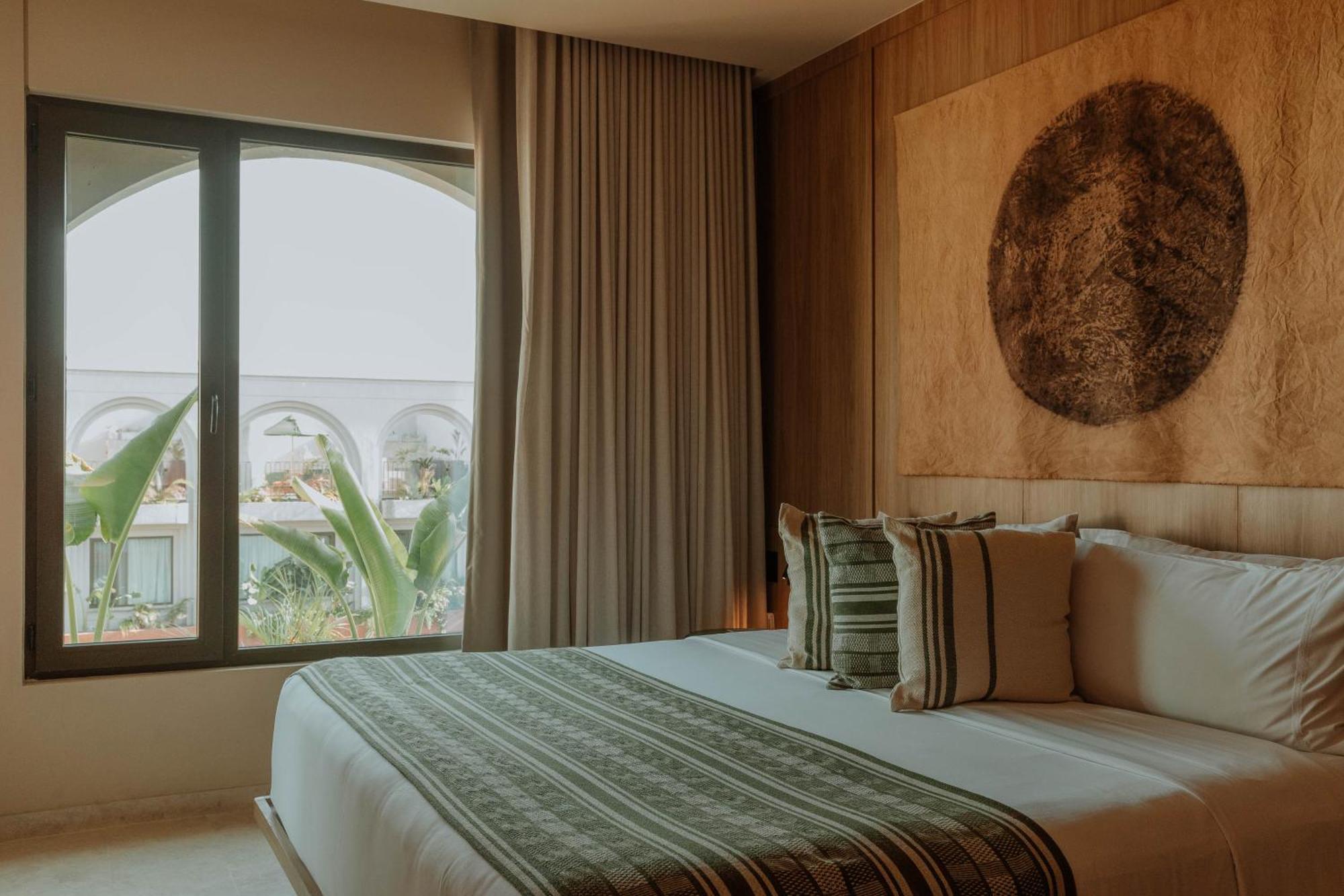 Osh Hotel 5*