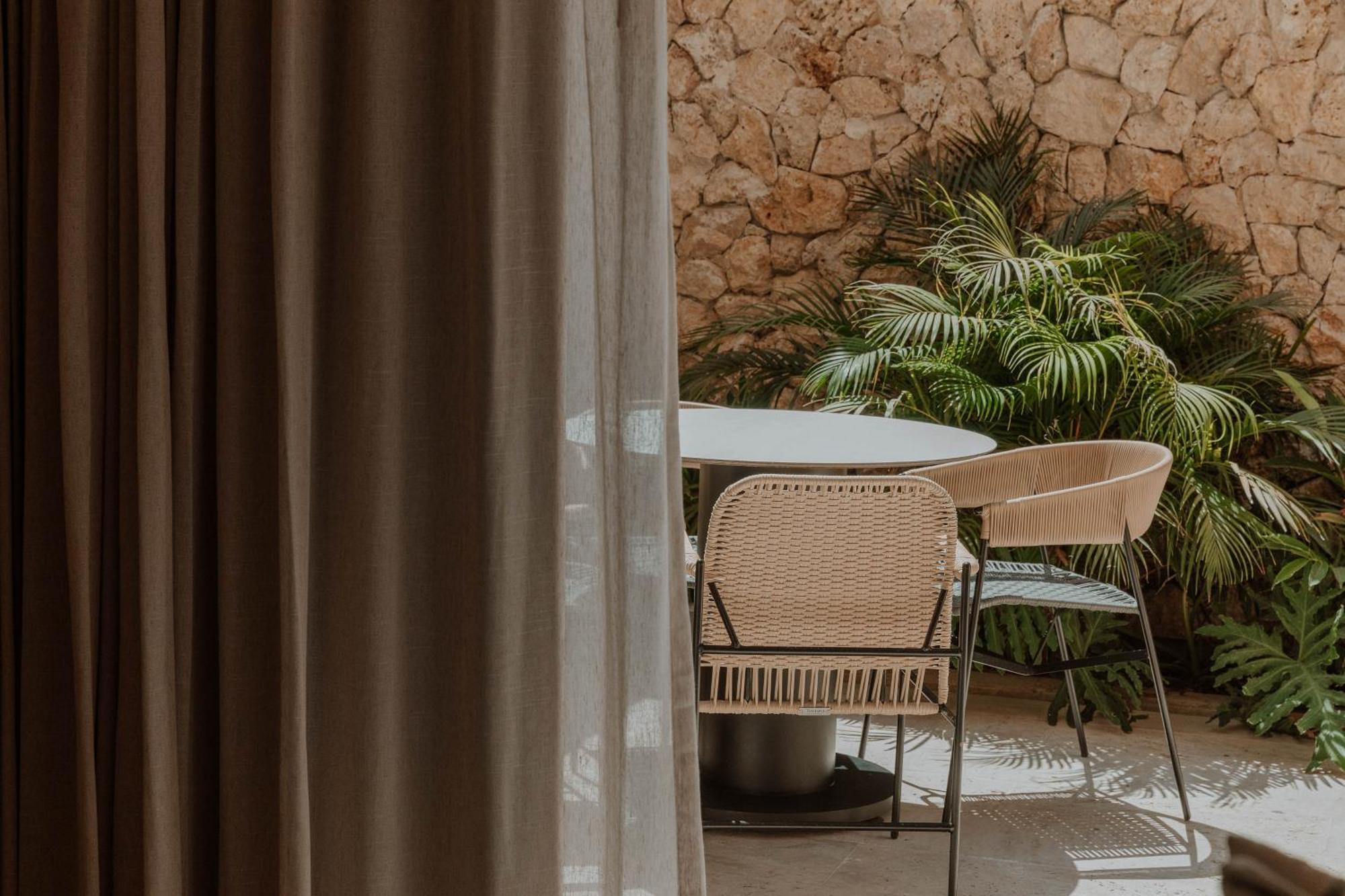 Osh Hotel